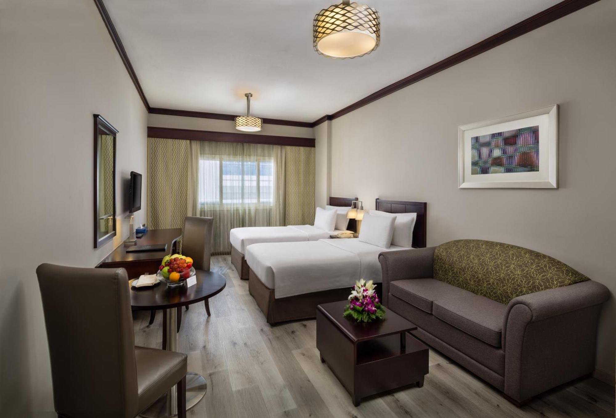 Family Suite Guaranteed Early 10am Check Late 5pm Check-Out & on Food Beverages Laundry,1498487983:JPEG